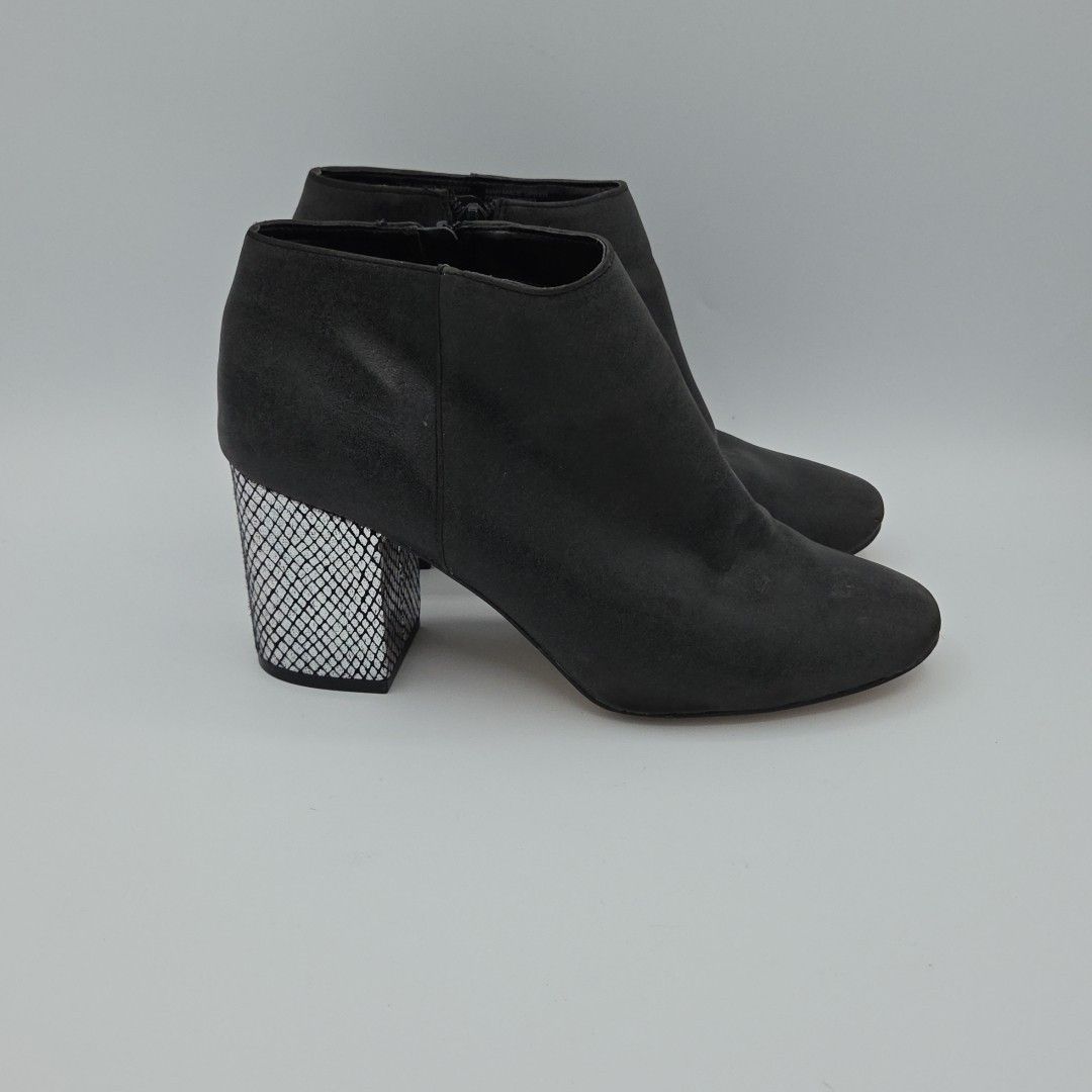 Katy Perry Women's Size 9 Corra Vegan Black Ankle Booties Shiny Block Heel Euc — image 5 of 8
